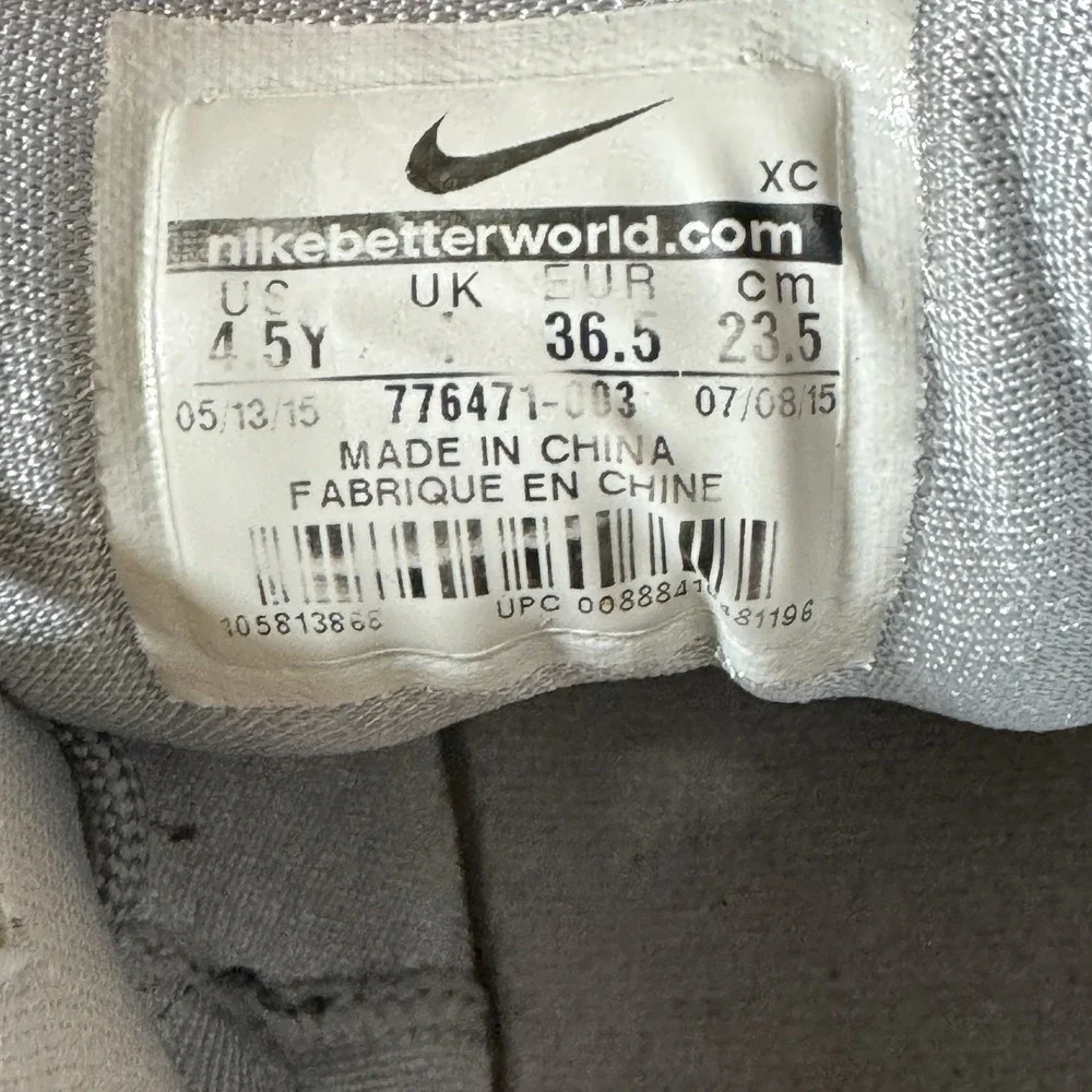 Nike Kids Lebron James Soldier IX Basketball Shoes 776471-003 Youth 4.5 Gray
